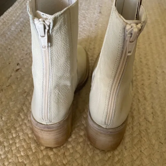 NEW Free People Chelsea Boots