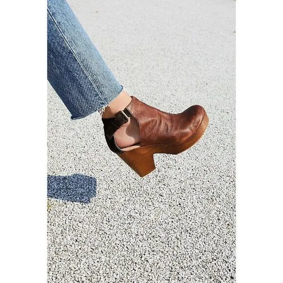 NEW FREE PEOPLE Sz 40 AMBER ORCHARD LEATHER WOOD CLOG IN CHOCOLATE