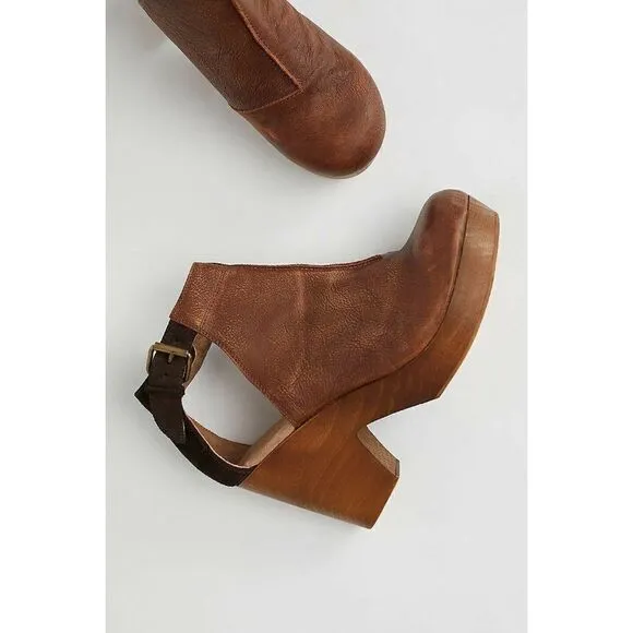 NEW FREE PEOPLE Sz 40 AMBER ORCHARD LEATHER WOOD CLOG IN CHOCOLATE