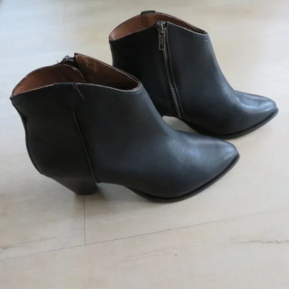 New Frye June Leather Western Bootie Black Women 10B