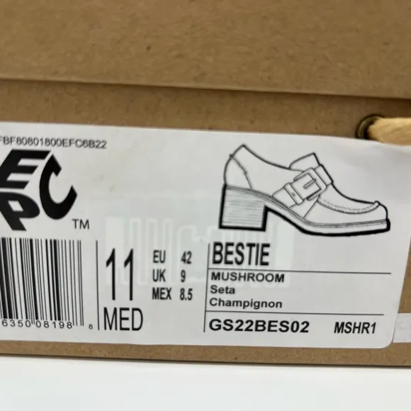 New Gentle Souls Kenneth Cole women Bestie Loafer Slipper Buckle Size 11 M Tan