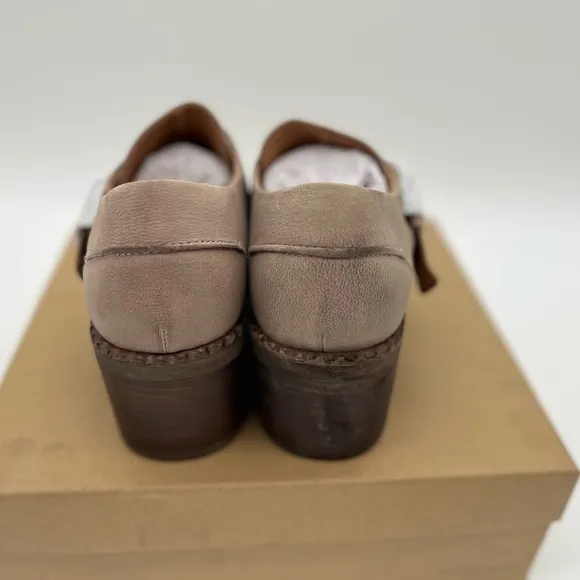 New Gentle Souls Kenneth Cole women Bestie Loafer Slipper Buckle Size 11 M Tan