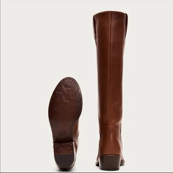 New in Box FRYE Carson Pull On Wide Calf Riding Boot