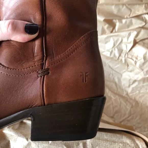New in Box FRYE Carson Pull On Wide Calf Riding Boot