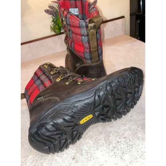 New KEEN Greta Insulated Waterproof Boots for Ladies Size 7.5