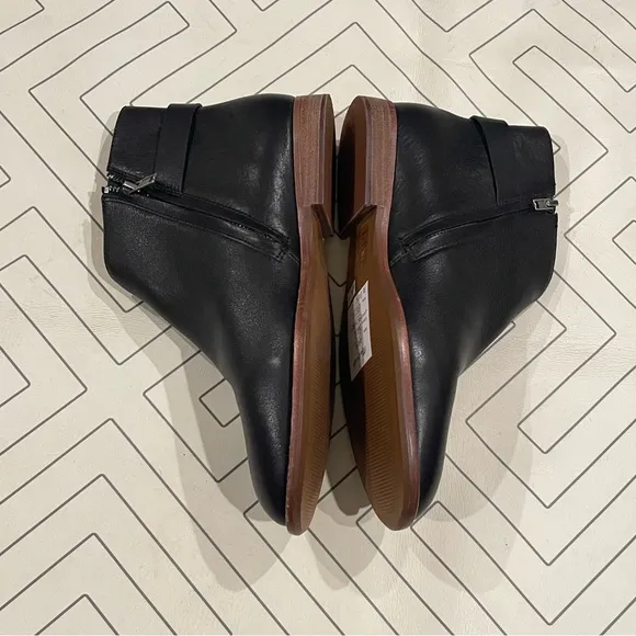 New Madewell Black Leather Flat Ankle Boots
