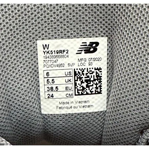 New! New Balance Kids Size 6 (Large) Wide Running Shoe Gray Pink White