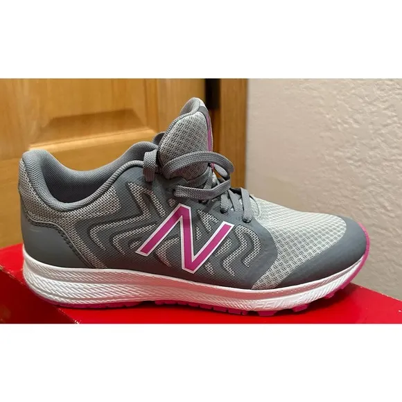 New! New Balance Kids Size 6 (Large) Wide Running Shoe Gray Pink White