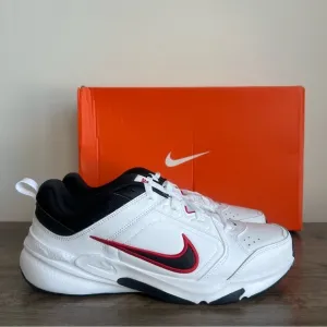 New Nike Defy All Day White/Black/University Red Men's Shoe Size 11 SKU#24106