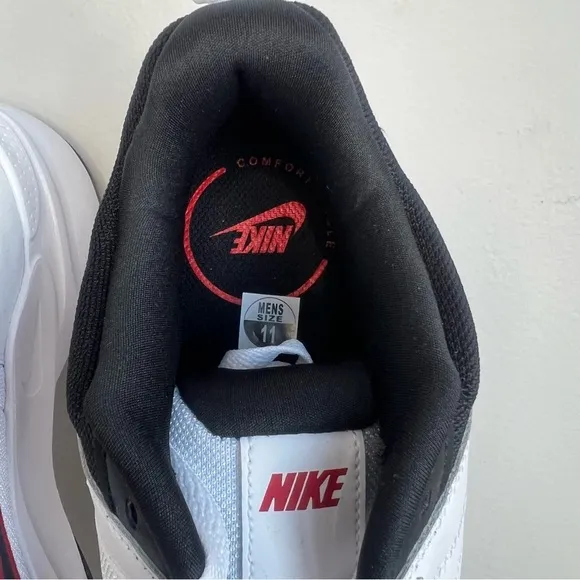 New Nike Defy All Day White/Black/University Red Men's Shoe Size 11 SKU#24106