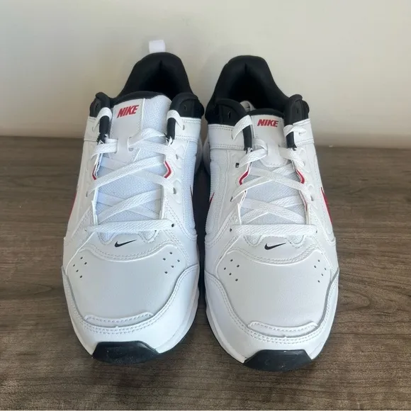 New Nike Defy All Day White/Black/University Red Men's Shoe Size 11 SKU#24106