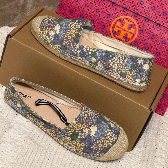 New NWT Joules shelbury 7 slip on shoe 38 espadrille floral print blue tan white