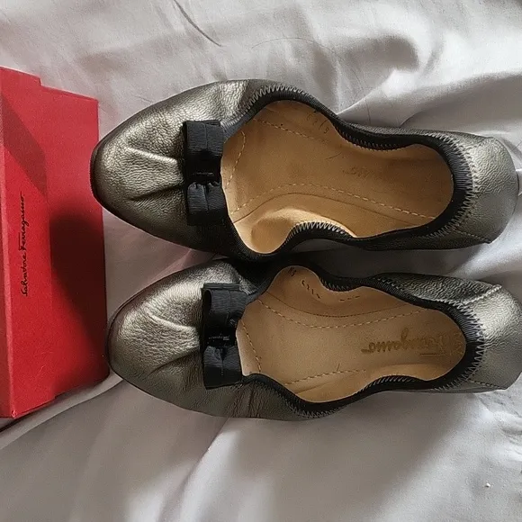 New! Salvatore Ferragamo leather ballerina flat shoes