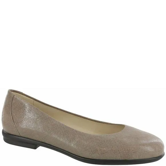 NEW SAS women's scenic ballet flat in fog