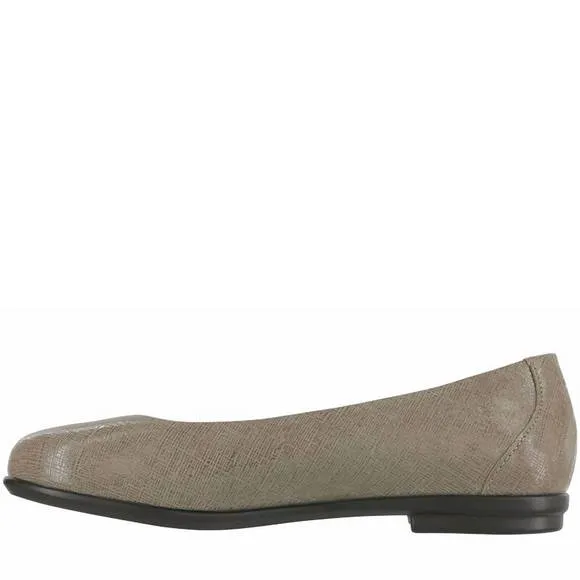 NEW SAS women's scenic ballet flat in fog