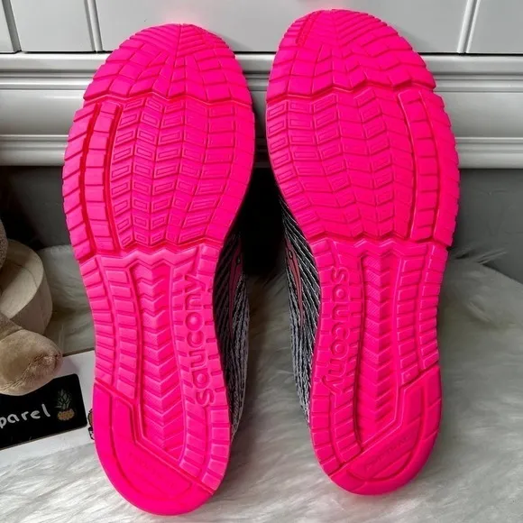NEW Saucony Type A9 Women's Running Shoes Size 10.5 (9.5 Fitting)