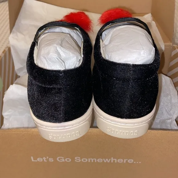 NEW! SOLUDOS Size 5 BLACK Velvet Show Pony Sneakers Shoes