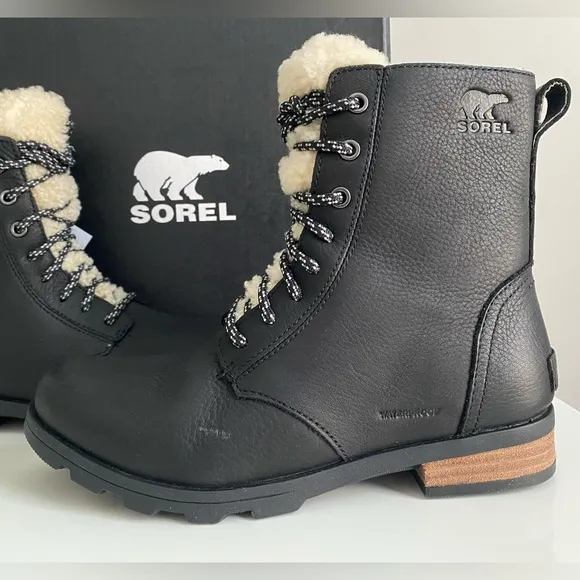 NEW Sorel Emelie Shearling Short Lace Up Cozy Black White Fur Boots Shoes Sz 6.5