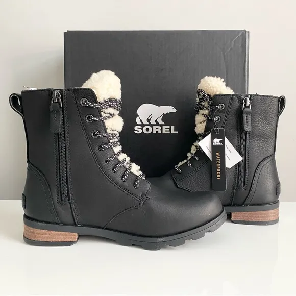 NEW Sorel Emelie Shearling Short Lace Up Cozy Black White Fur Boots Shoes Sz 6.5
