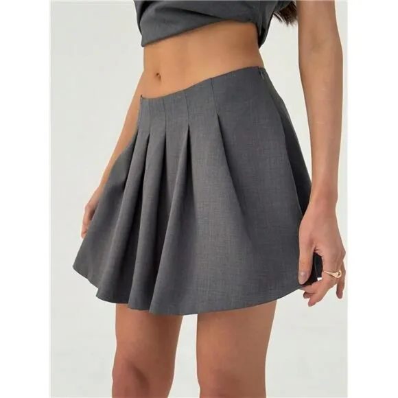 New Spring Off Shoulder Grey Slim-Fitting Top And Pleated Skirt 2 Pieces