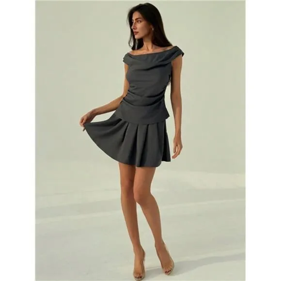 New Spring Off Shoulder Grey Slim-Fitting Top And Pleated Skirt 2 Pieces
