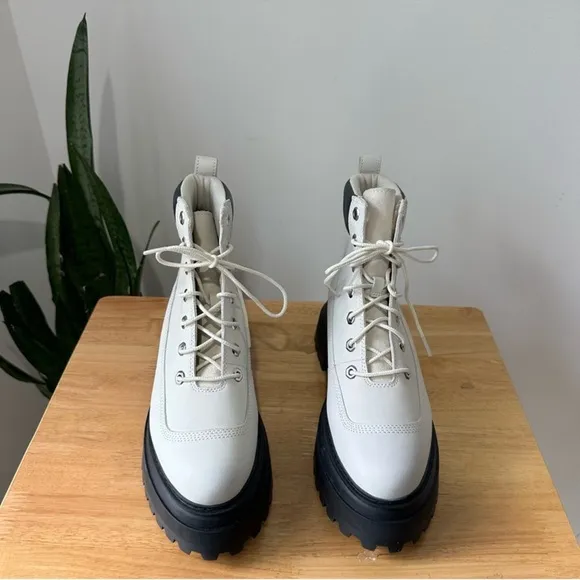 NEW Timberland Sky 6-Inch Platform Lace Up Boots White/Black NWT