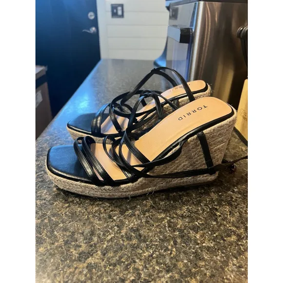 New Torrid Laceup Strappy Platform Wedge (WW)