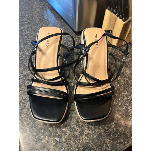 New Torrid Laceup Strappy Platform Wedge (WW)