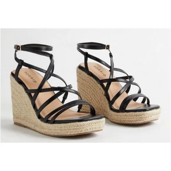 New Torrid Laceup Strappy Platform Wedge (WW)