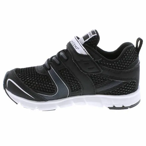 NEW TSUKIHOSHI kids velocity sneaker in black/silver