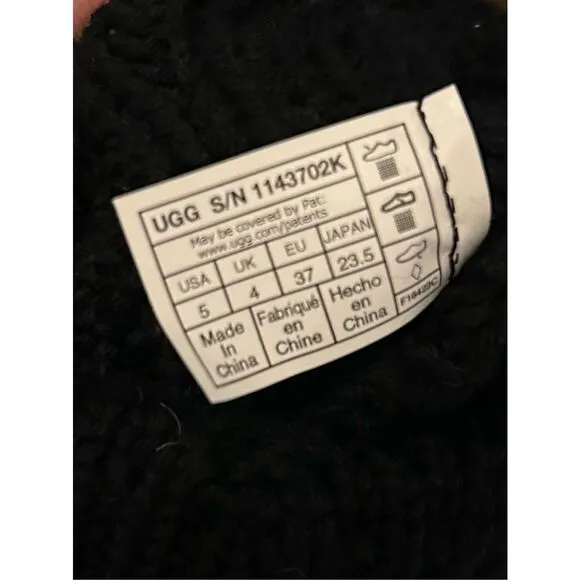 NEW UGG Women’s 6.5/37 Classic Cardi Cable Knit Boots Shoes