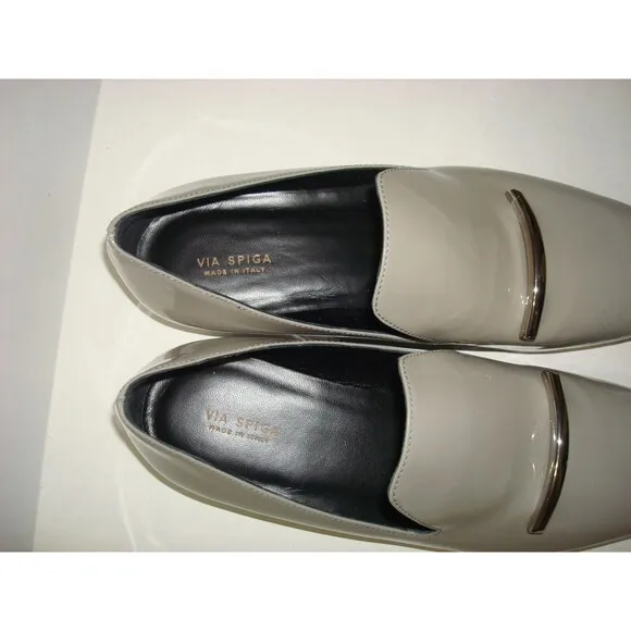 New Via Spiga Italy Patent Leather Loafer Shoes Gray Womens 7.5 37.5 Silver Bar