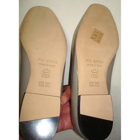 New Via Spiga Italy Patent Leather Loafer Shoes Gray Womens 7.5 37.5 Silver Bar
