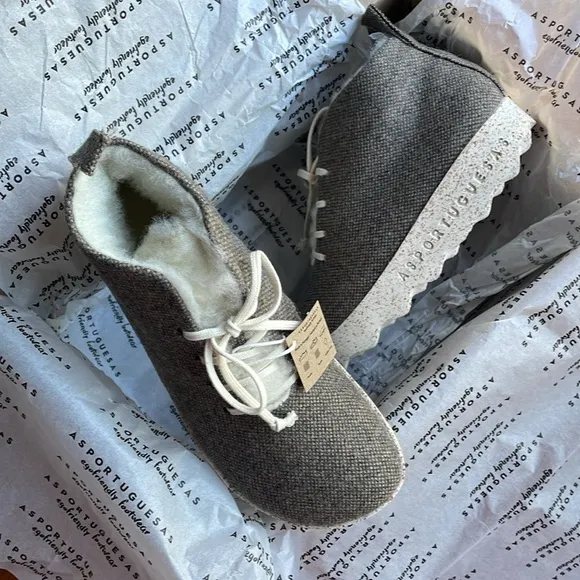 New!ASPORTUGUESAS Wool Ankle Boots