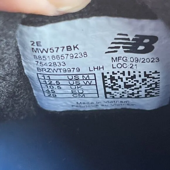New Balance 577 Mens Sz US 11 2E Lace Up Black Athletic Shoes NO INSOLES