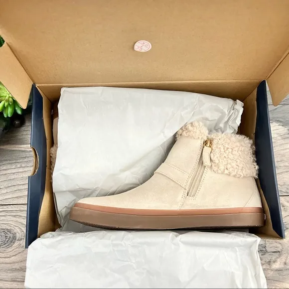 NIB Cole Haan Nantucket Cozy Ankle Boots Bootie