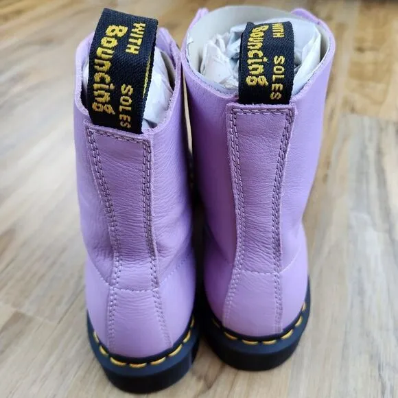 🩵NIB Dr. Martens Lilac Pascal Virginia Leather 1460 Boots Size 9
