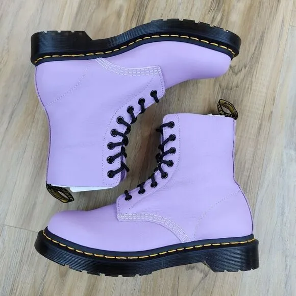 🩵NIB Dr. Martens Lilac Pascal Virginia Leather 1460 Boots Size 9