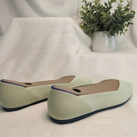 NIB Rothy's The Point Shoes in Sour Apple (SIZES 7   7.5) NWT / NIB