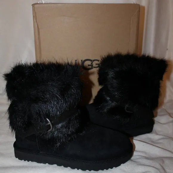 NIB UGG WOMEN'S CLASSIC FLUFF BUCKLE SHAGGY SUEDE SHEARLING‎ BOOTS BLACK