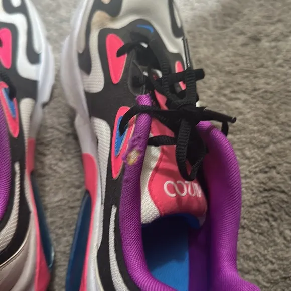 Nike Air 200 Shoes