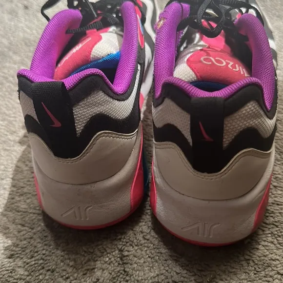 Nike Air 200 Shoes