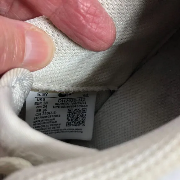 Nike Air Force 1 Shoes Youth Size 5.5 White Leather DH2920-111