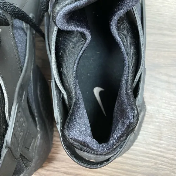 Nike Air Huarache Triple Black Sneakers 12