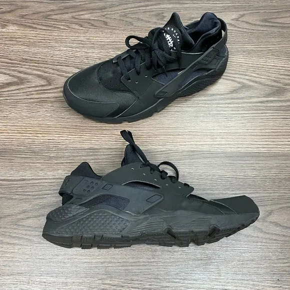 Nike Air Huarache Triple Black Sneakers 12