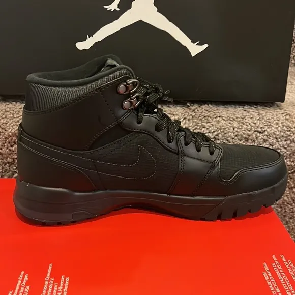 Nike Air Jordan 1 Trek shoes sneakers outdoor 2013 black 617344 010 Mens Size 8