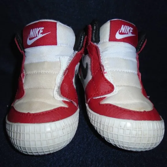 Nike Air Jordan Chicago 1 AT3745-163 Crib Bootie Baby Infant Size 4C White Red