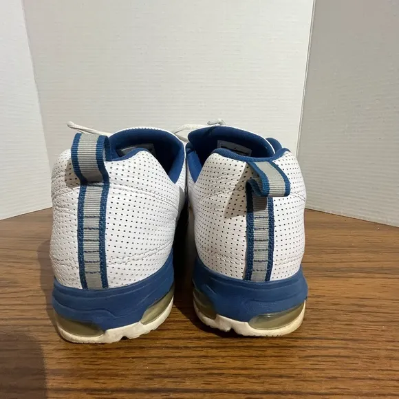 Nike Air Max  12 White French Blue #434034-101 Sz 12  2010 Very good condition