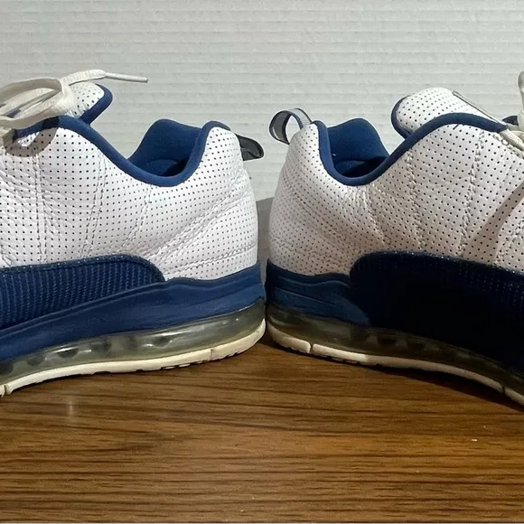 Nike Air Max  12 White French Blue #434034-101 Sz 12  2010 Very good condition