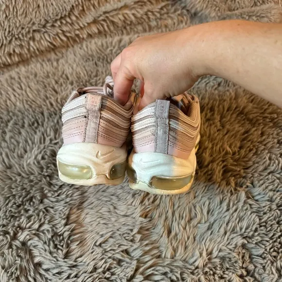 Nike Air Max 97 size 8.5 Oxford Pink / Summit White / Barely Rose